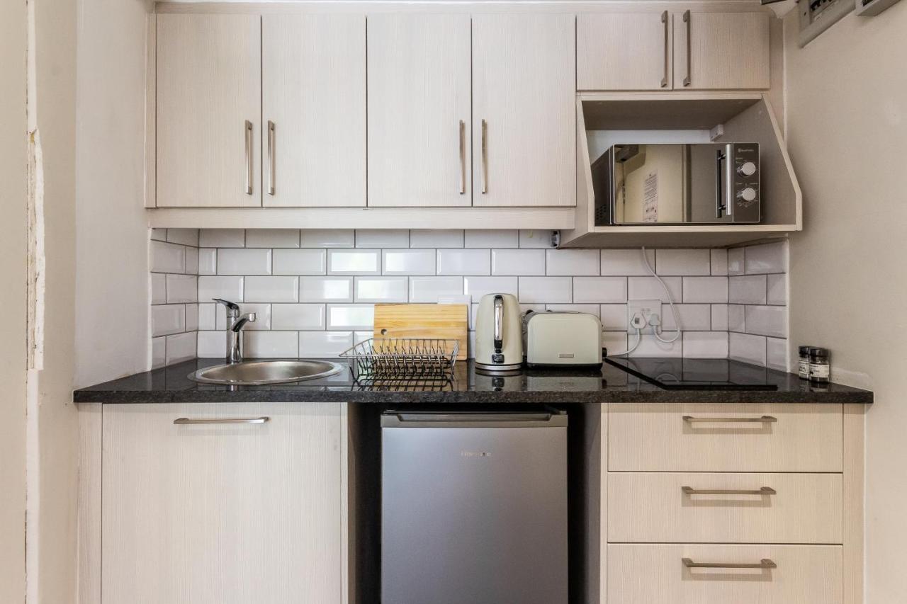 Trendy Apartment In Thibault Square City Centre Κέιπ Τάουν Εξωτερικό φωτογραφία